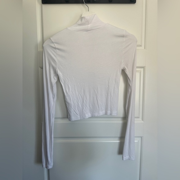 Wilfred White Ribbed Crop Turtleneck Top - Picture 2 of 4